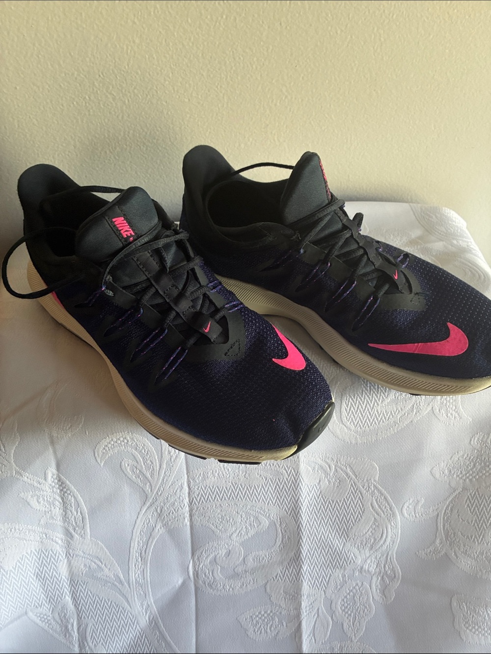 Nike Running Shoes in Navy and Hot Pink